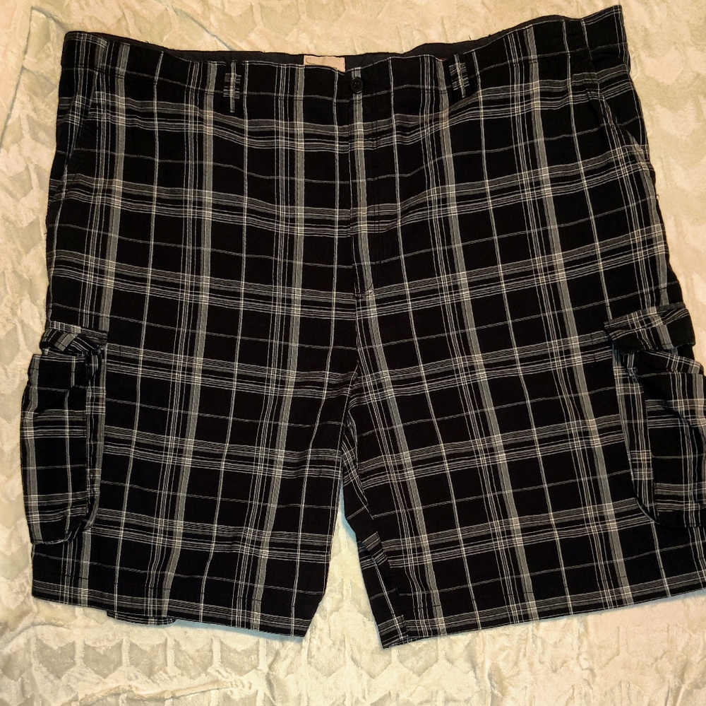 True nation plaid shorts